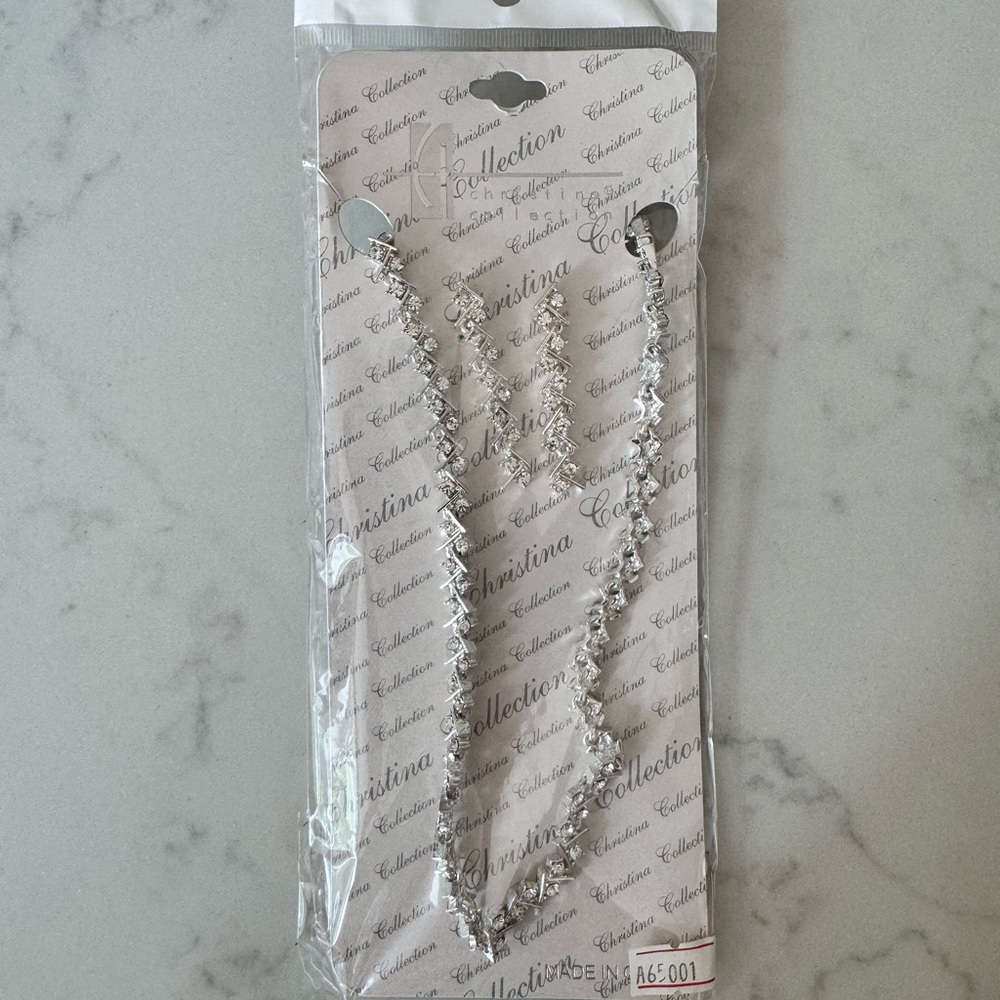 Earring/necklace set